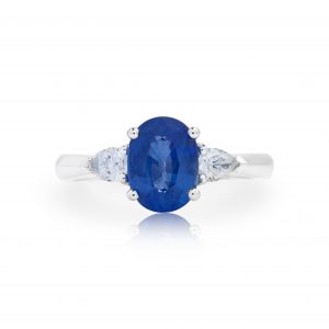 sapphire of 1.60 cts with GPL report as platinum 3 stone ring